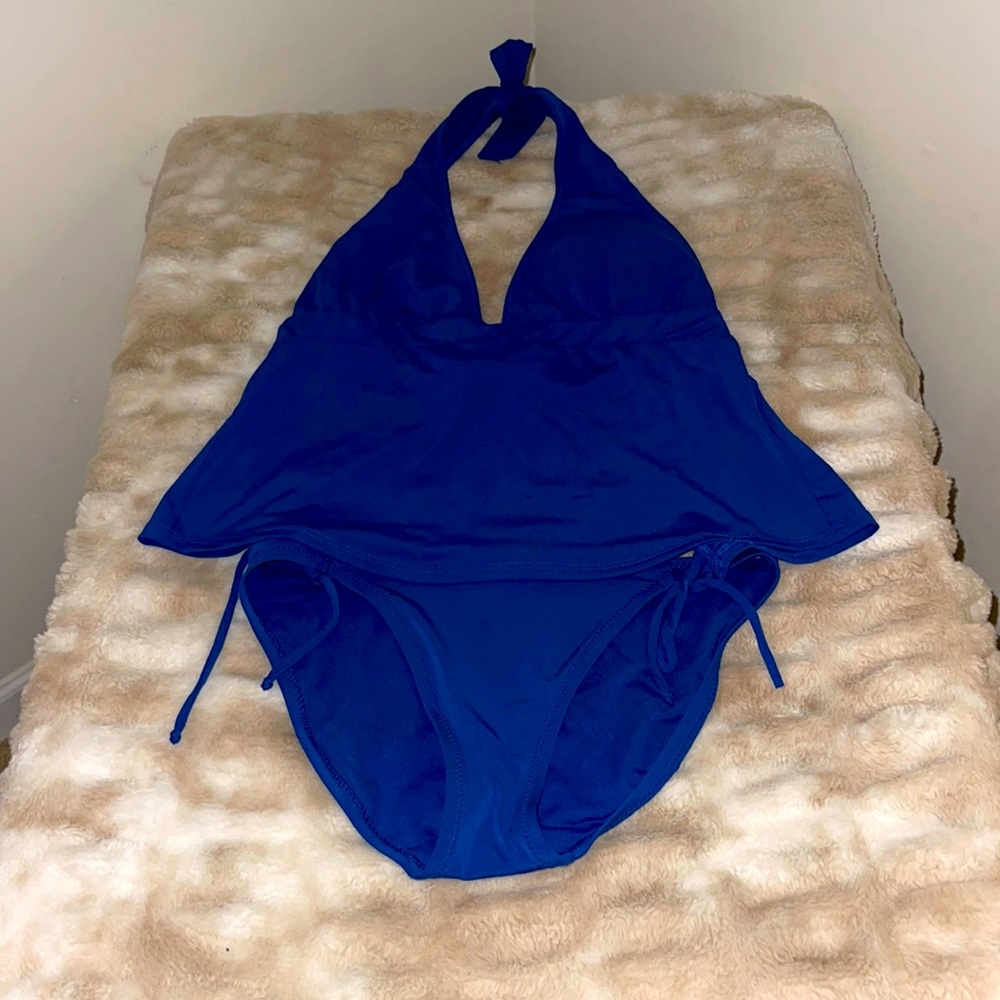 Blue women’s medium bathing suit